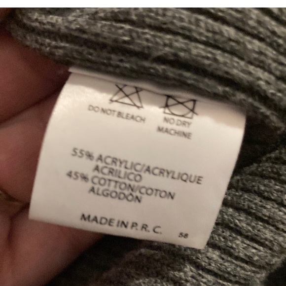 Brandy Melville Shannon Sweater in Dark Grey - Picture 7 of 7